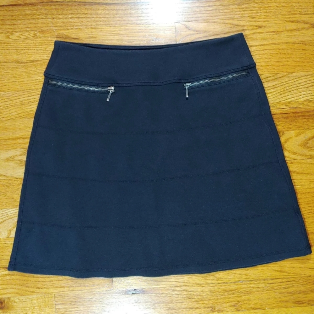 Athleta Strata skirt, small
